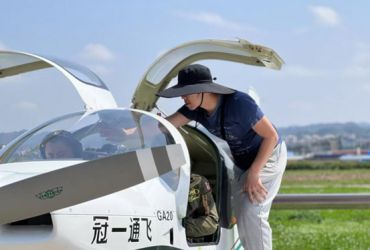 国产自研飞机型号冠一GA20取证试飞机在旧州成功首飞!